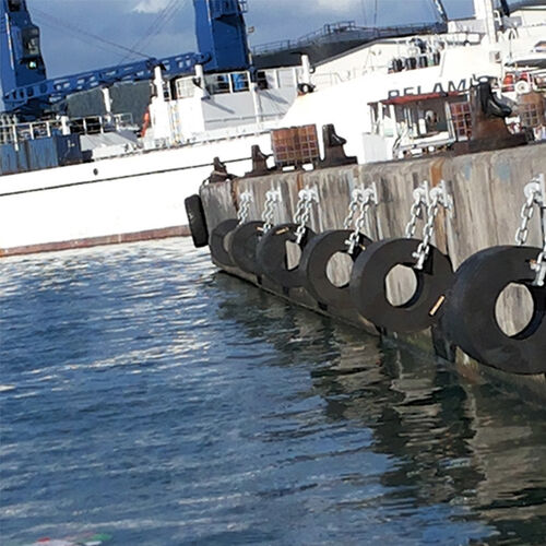 Dernière affaire concernant Des pare-brise de marine cylindriques noirs des pare-brise durables pour un impact élevé et une maintenance réduite