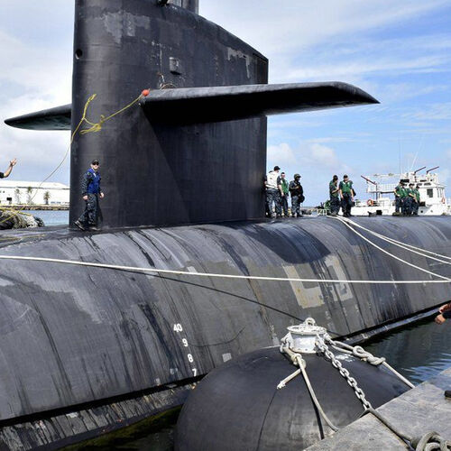 Dernière affaire concernant Advanced Submarine Fenders Ensure Gentle and Reliable Underwater Berthing Protection