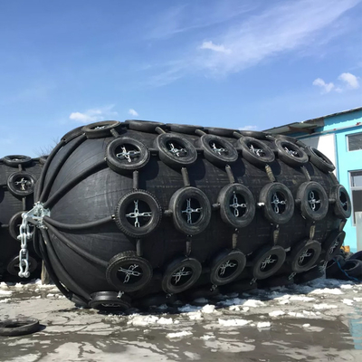 26 pose des amortisseurs de dock flottant de 2.5M Yokohama Rubber Fender 50kPa