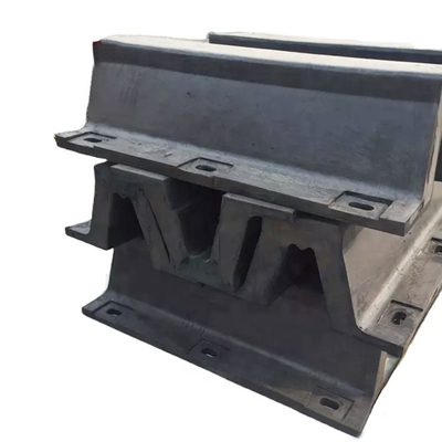 Absorption de haute énergie du caoutchouc naturel de Marine Dock Fenders Wear Resistant de voûte
