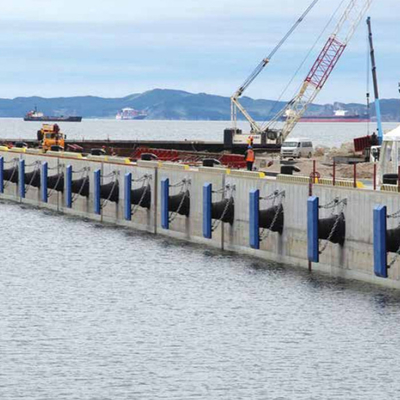 Résistance de larme en caoutchouc des amortisseurs PIANC2002 de cône de NBR/NR Marine Dock Bumpers