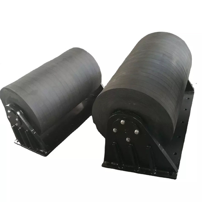 Amortisseur fixe en caoutchouc noir 175kN - 1000kN pour la protection de bateau de dock