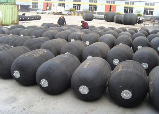 Marine Inflatable Yokohama Rubber Fender a adapté aux besoins du client pour navire-navire