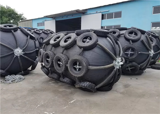 Marine Inflatable Yokohama Rubber Fender a adapté aux besoins du client pour navire-navire