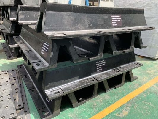 L'OEM a adapté le type aux besoins du client Marine Rubber Fender For Boats de V