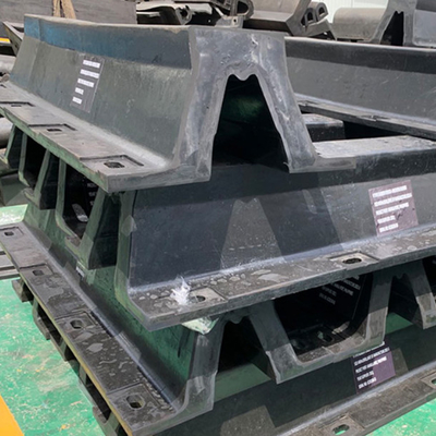 DNV a adapté le type aux besoins du client pare-chocs de V de Marine Dock Rubber Boat Fenders d'amortisseur
