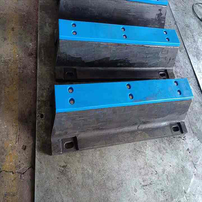 Fenders de docks marins en caoutchouc moulé Couleur noire Haute flexion