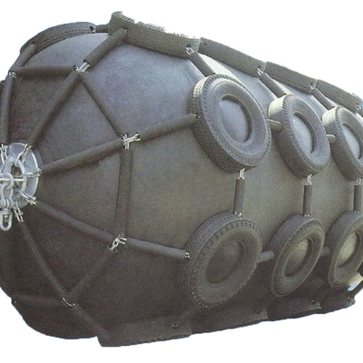 Flexibilité Fender marin pneumatique cylindrique / airbag Fender en caoutchouc avec traction et faible abrasion