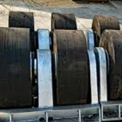 Fabricants 10t-40t Capacité Porte de couloir de quai Porte à rouleaux en caoutchouc