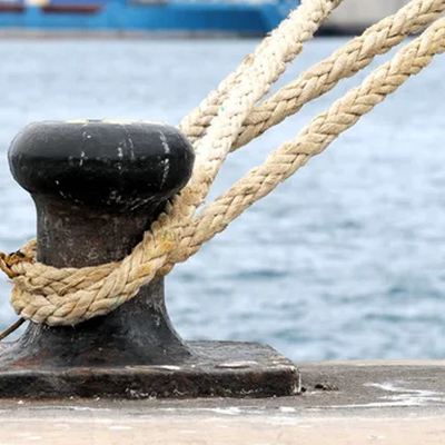 Résistance au vent, accoudoirs, poteaux de croisière pour les terminaux des navires de cargaison