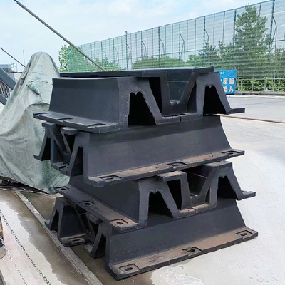 Super arch type caoutchouc type V Fender Marine pour le quai de bercail du port