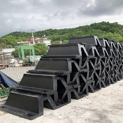 Super arch marine en caoutchouc de type V et pare-chocs de quai pour les chantiers navals
