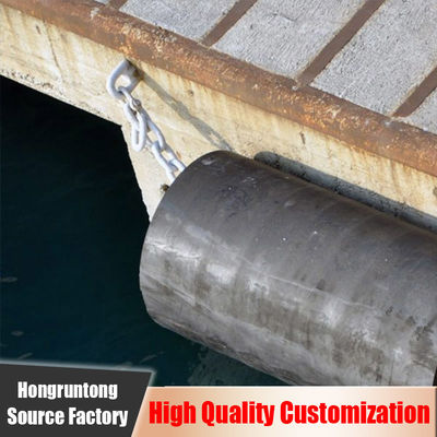 750×1800mm Fenders marins cylindriques Surface lisse Résistant aux chocs à longue durée d'utilisation