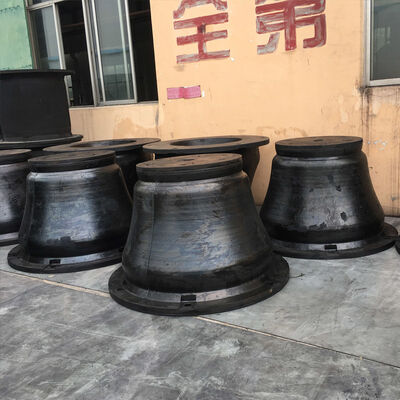 Fender en caoutchouc de quai Résistance aux chocs supérieure Construction en caoutchouc durable