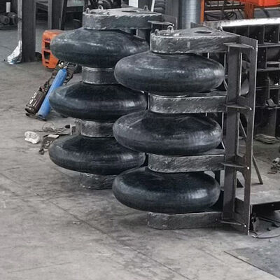 Élasticité élevée, résistant aux intempéries, à l'impact et à l'usure, pare-chocs à rouleaux marins pour le guidage des navires