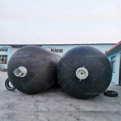 Fenders hydropneumatiques sous-marins à haute absorption d'énergie, flottants verticaux stables et résistants à la corrosion pour l'amarrage maritime