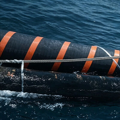 Plomberie de transfert offshore Prêt pour les conditions météorologiques extrêmes Protection contre les fuites par renforcement fort