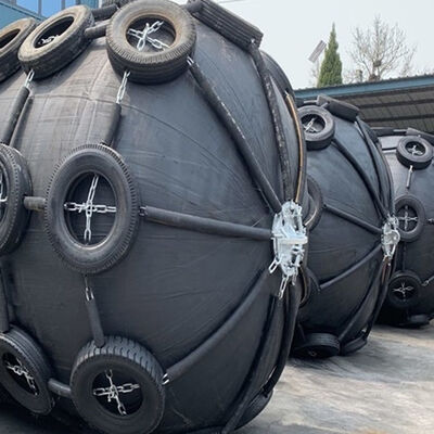 Fender pneumatique en caoutchouc avec une longue durée de vie anti-collision et une installation facile pour la protection maritime