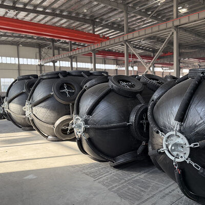 Fender pneumatique en caoutchouc avec une longue durée de vie anti-collision et une installation facile pour la protection maritime
